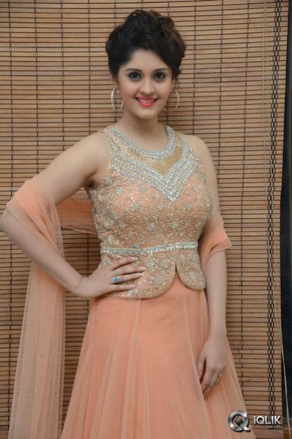 Surabhi-at-Gentleman-Movie-Audio-Launch